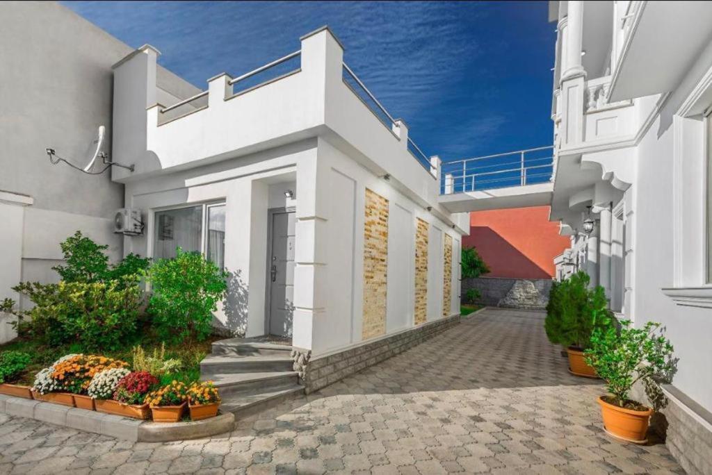 White House Tbilisi Exterior foto